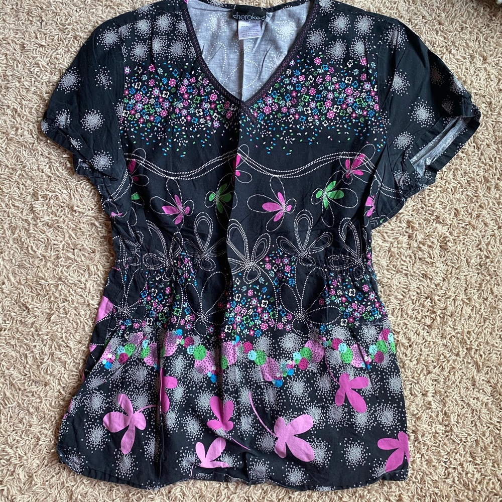 Cherokee scrub top